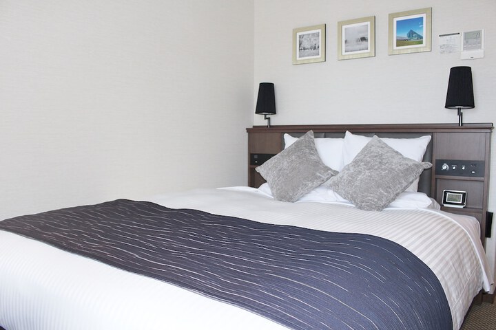 Room 15 of 62