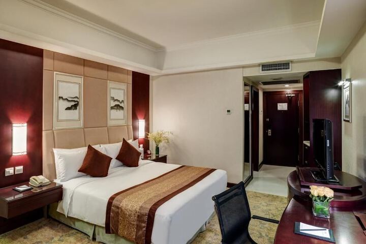 Room 20 of 42