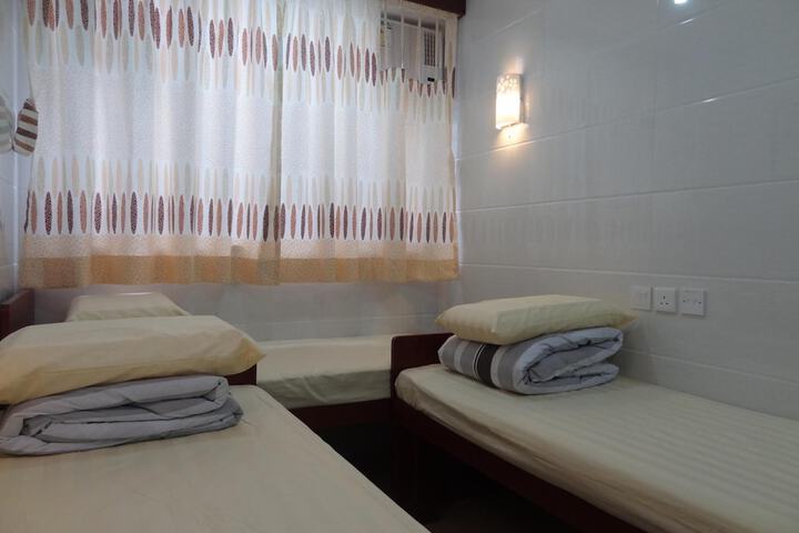 Room 14 of 50