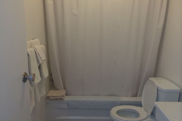 Room 27 of 71