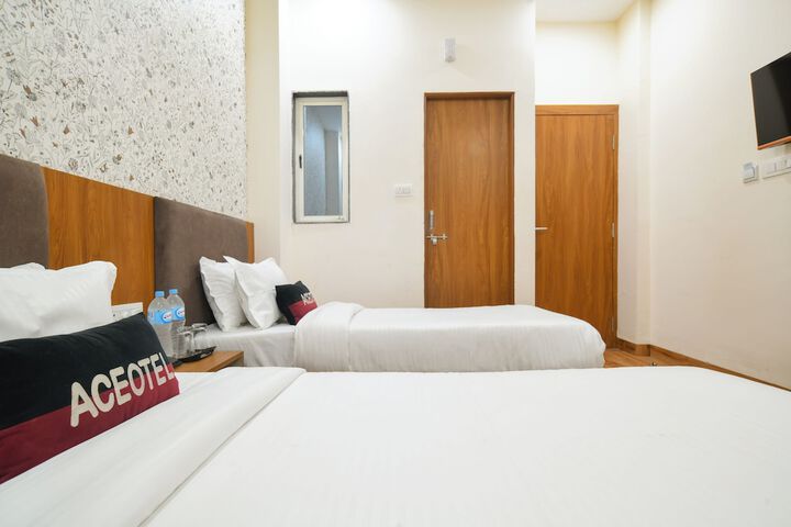 Room 13 of 48