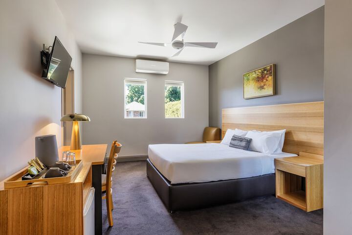 Room 8 of 35