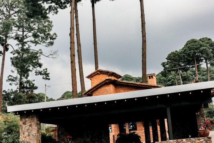 Exterior of Hotel Roca y Cantera