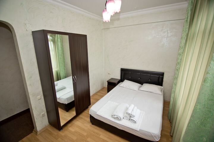 Room 35 of 93