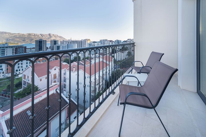 Terrace/Patio 18 of 30