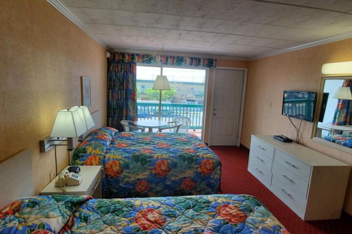 Room 6 of 22