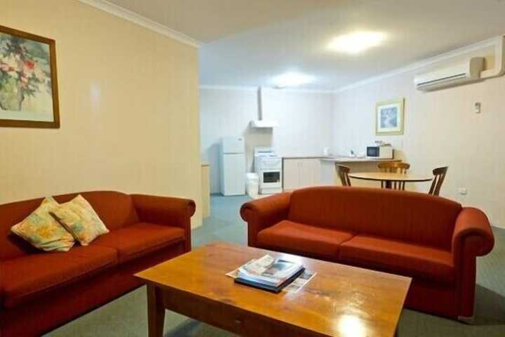 Room 13 of 25