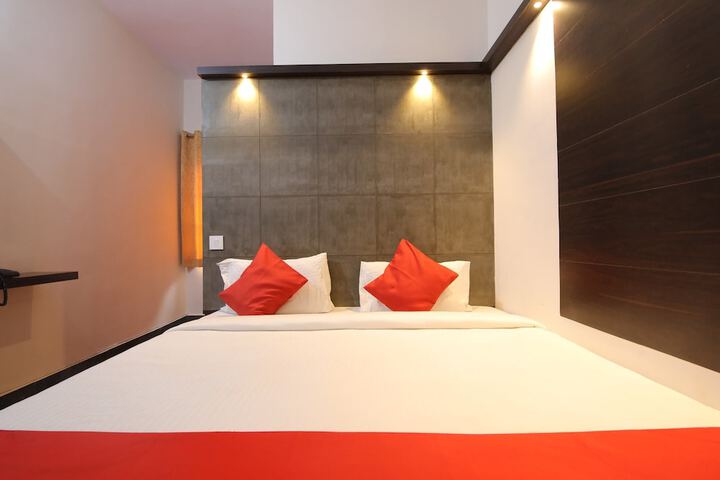 Room 11 of 23