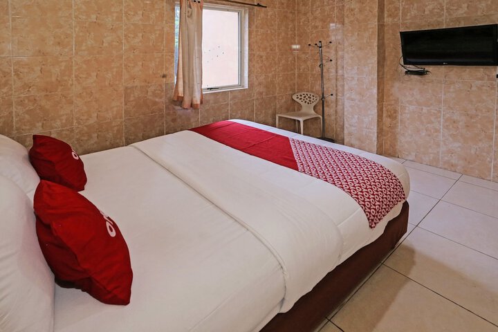Room 11 of 23