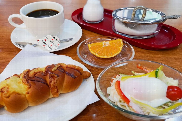 Breakfast/Coffee Service 32 of 43