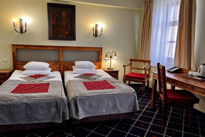 Room 26 of 127