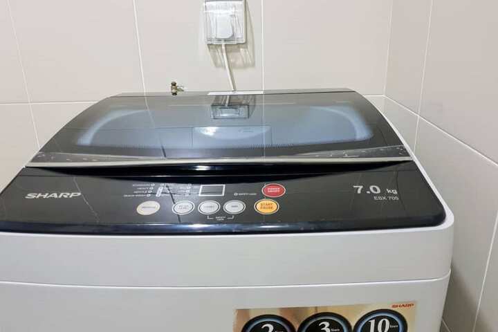 Laundry 30 of 43