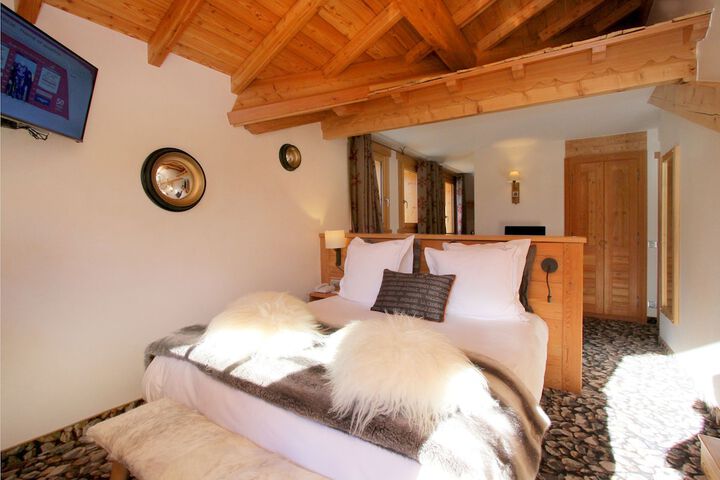 Room 4 of 44