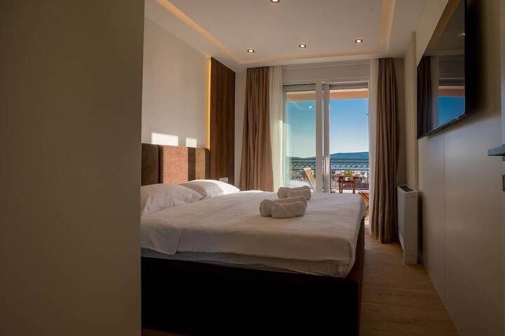 Room 16 of 70