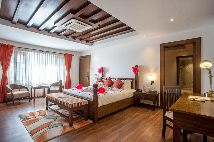 Room 4 of 25