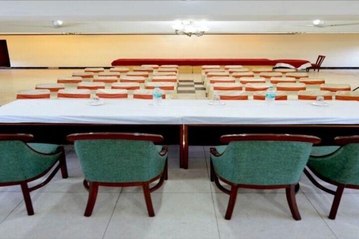 Ballroom/Hall 13 of 15