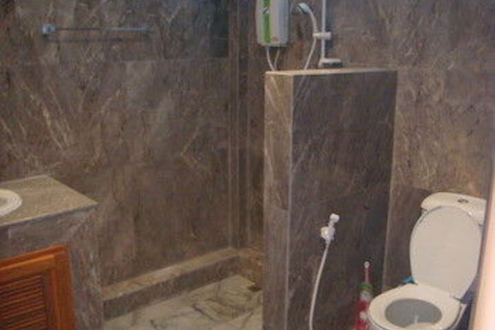 Clean Restrooms