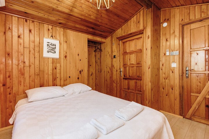 Room 15 of 66