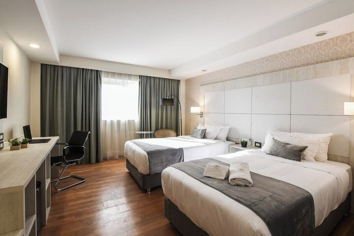 Room 5 of 19