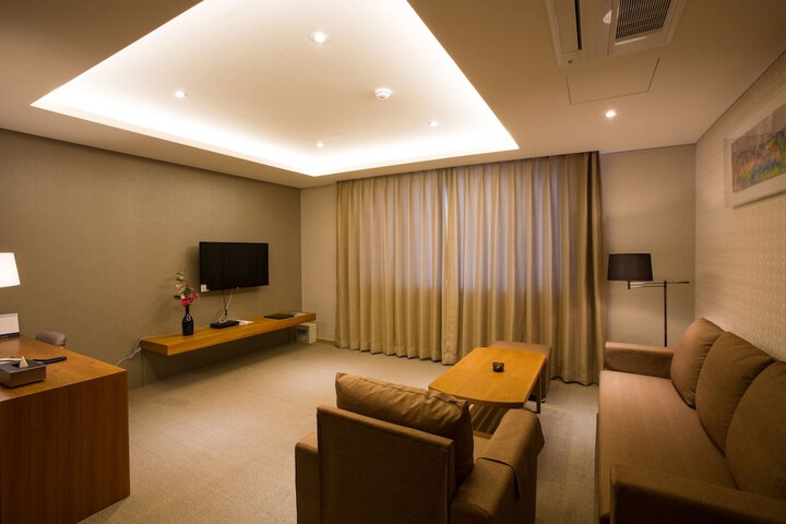 Room 69 of 145