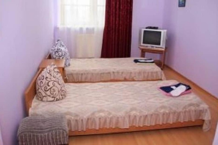 Room 5 of 20