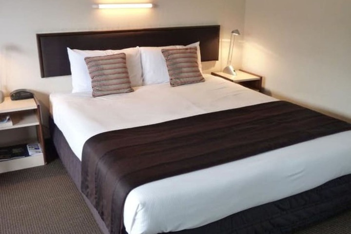 Room 18 of 35