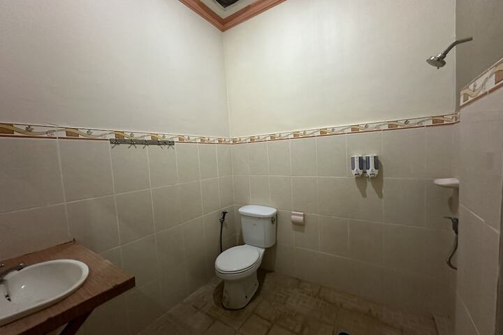 Room 17 of 24