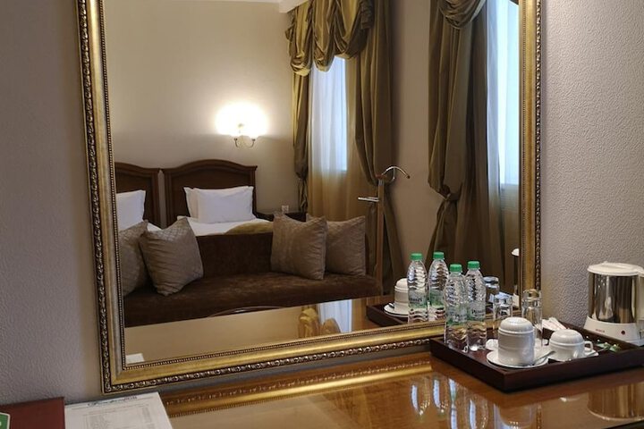 Room 12 of 61