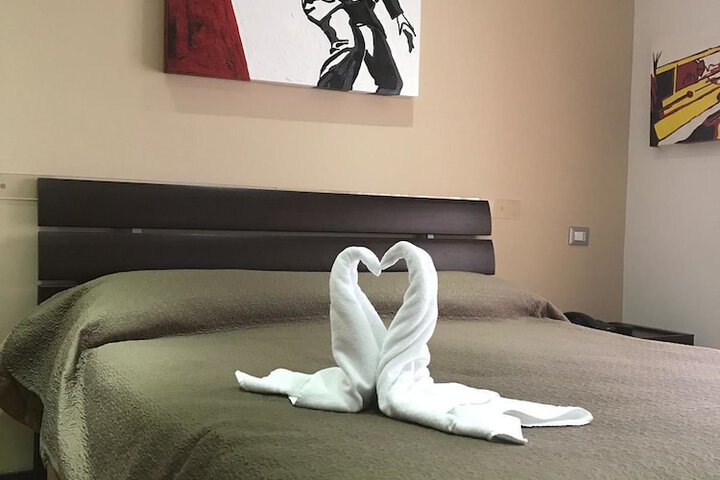 Room 2 of 22