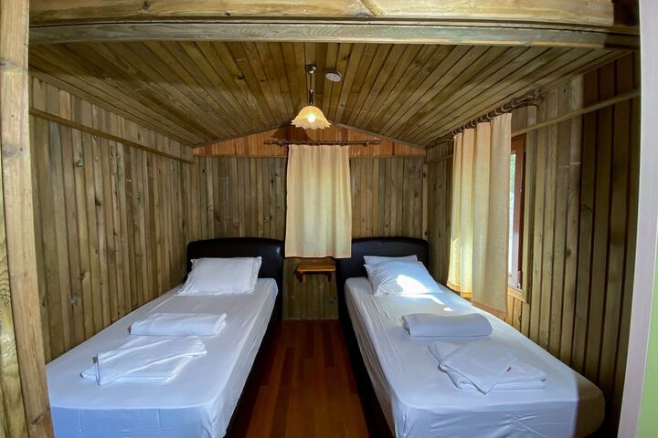 Room 12 of 72
