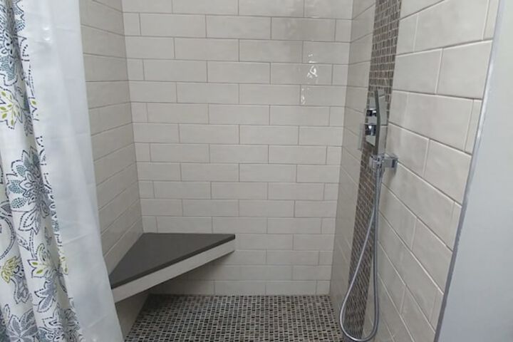 Room 107 of 128