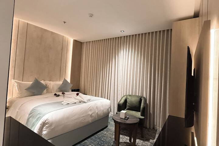 Room 17 of 48