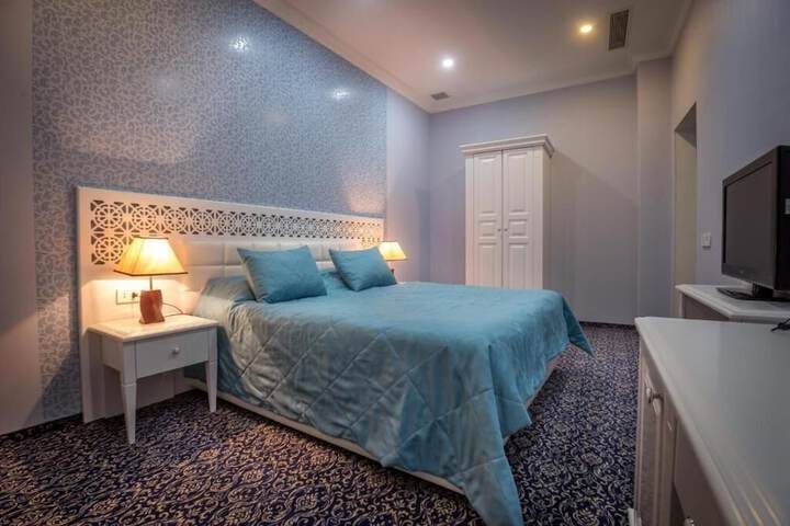 Room 43 of 78