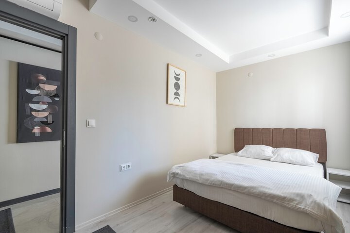 Room 97 of 293
