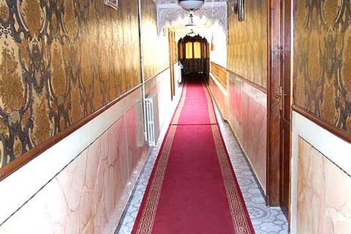 Ballroom/Hall 39 of 45