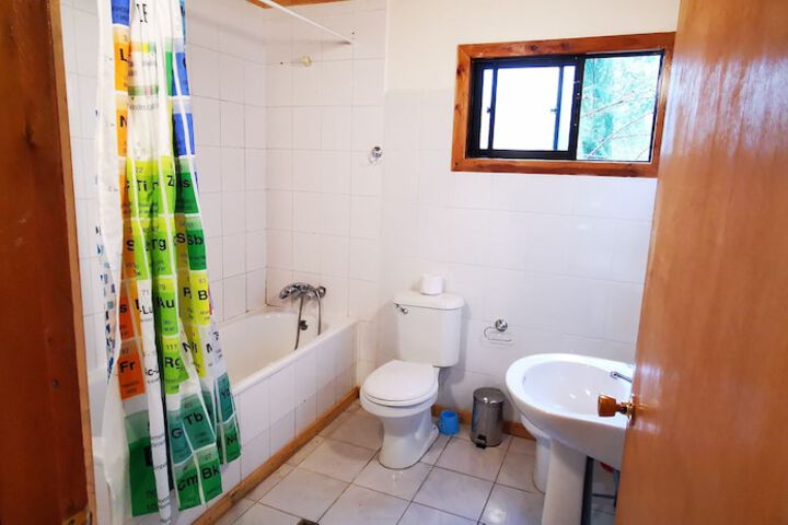 Room 10 of 20