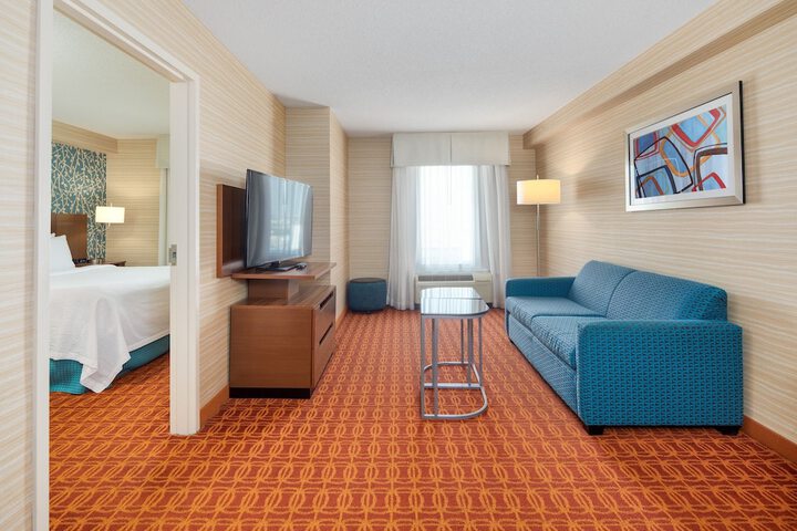 Room 10 of 30