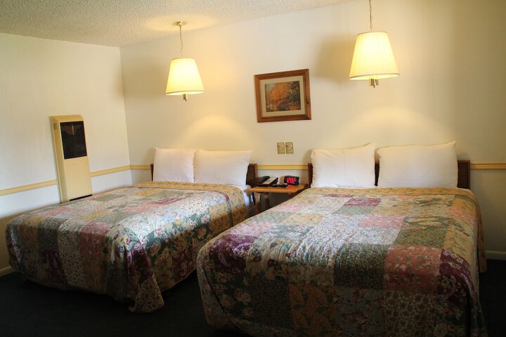 Room 12 of 175