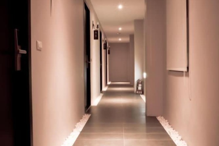 Ballroom/Hall 92 of 100