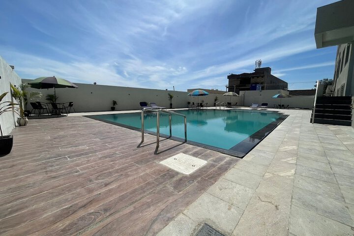 Pool 17 of 34