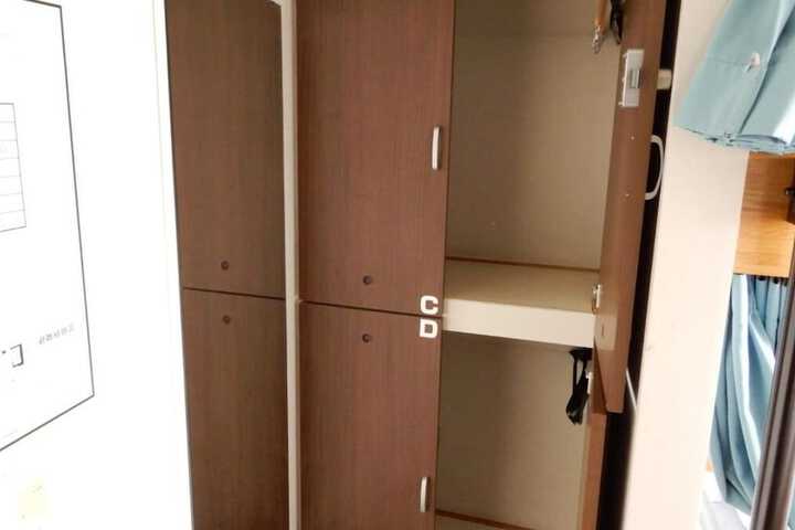 Room 12 of 62