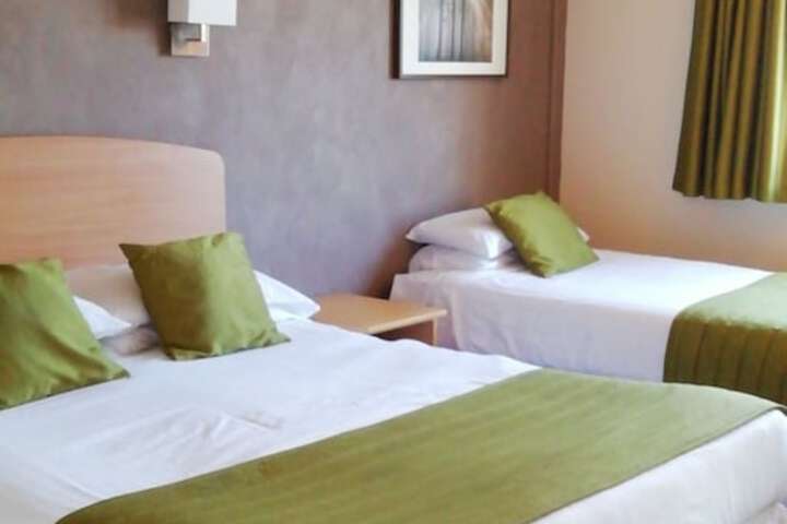 Room 5 of 42