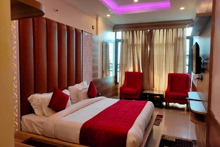 Room 17 of 27