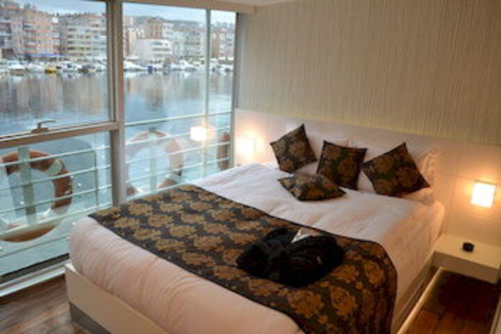 Inside Room Photo