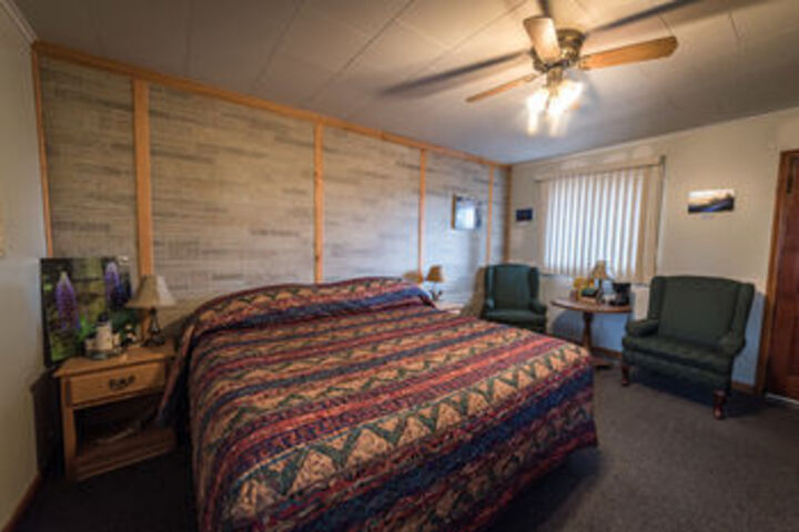 Room 30 of 48
