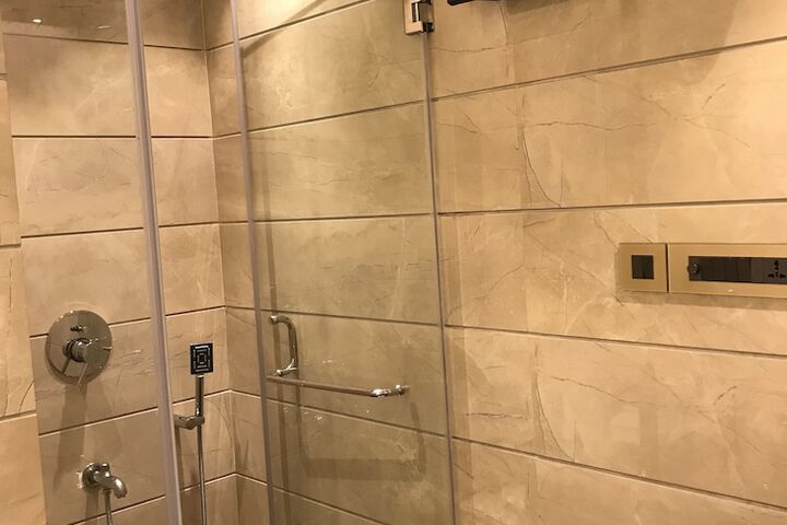 Room 68 of 110