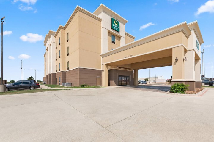 Hotel 53 of 53