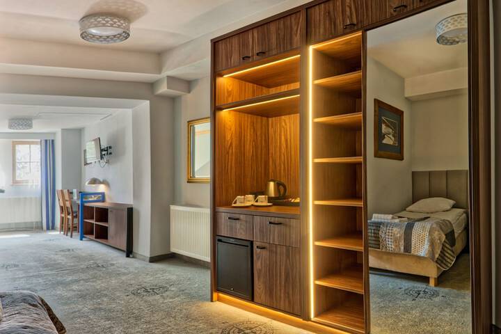 Room 69 of 210