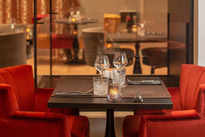 Dining 61 of 108