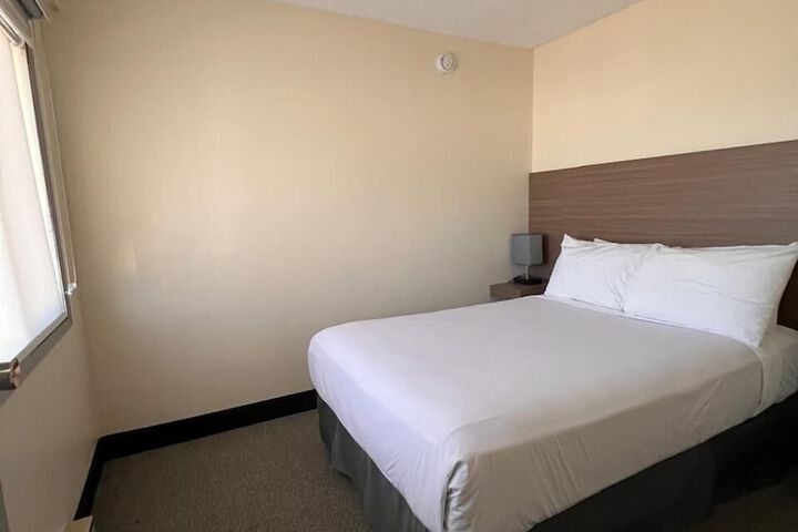 Room 6 of 52
